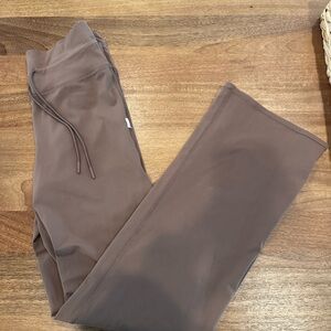 NEW Vuori Daily Wideleg